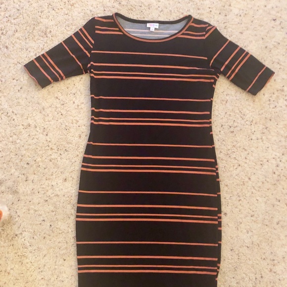 LuLaRoe Dresses & Skirts - Small Striped LuLaRoe Julia Dress